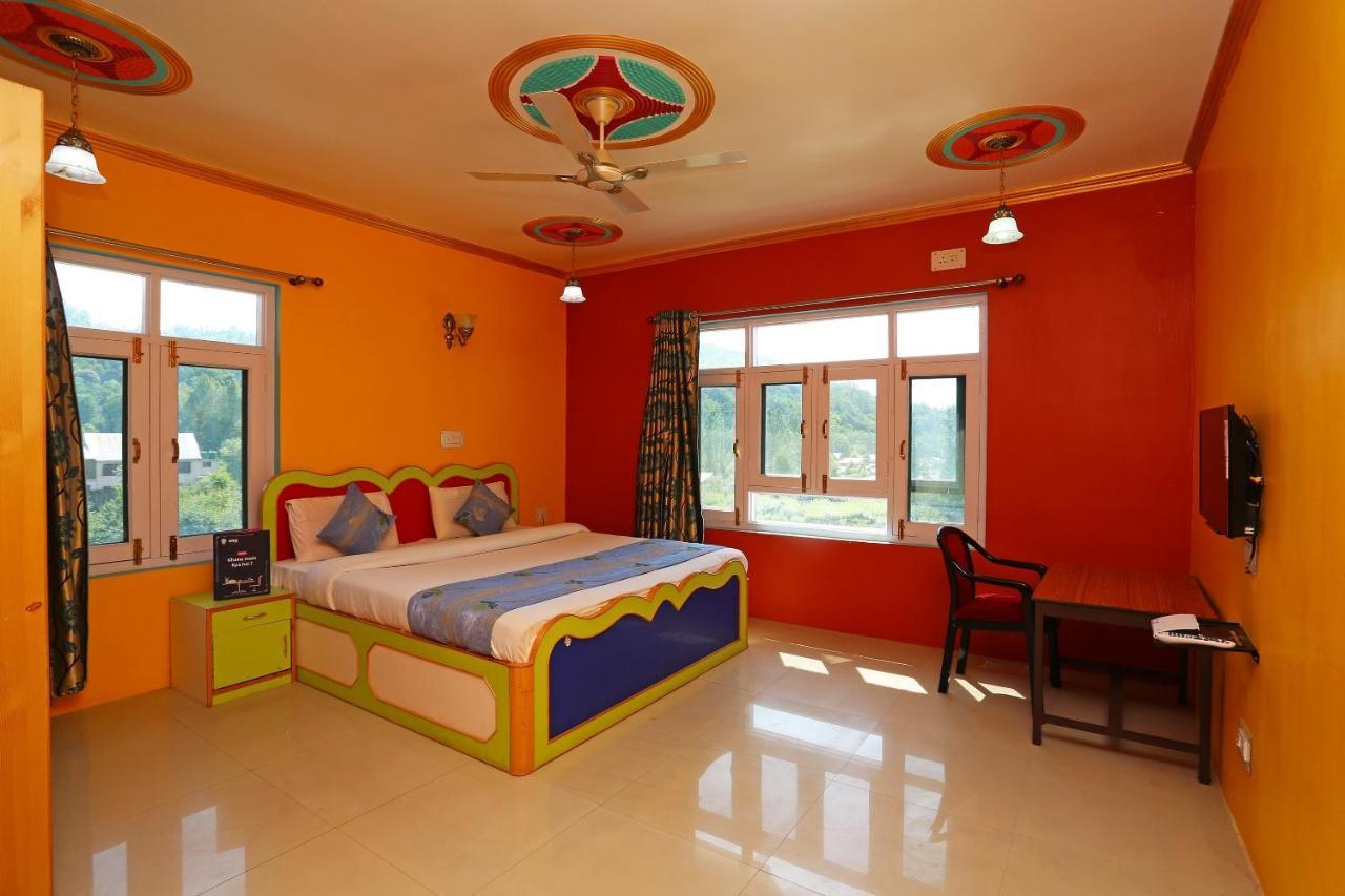 Super Oyo Hotel El Classics Srīnagar エクステリア 写真